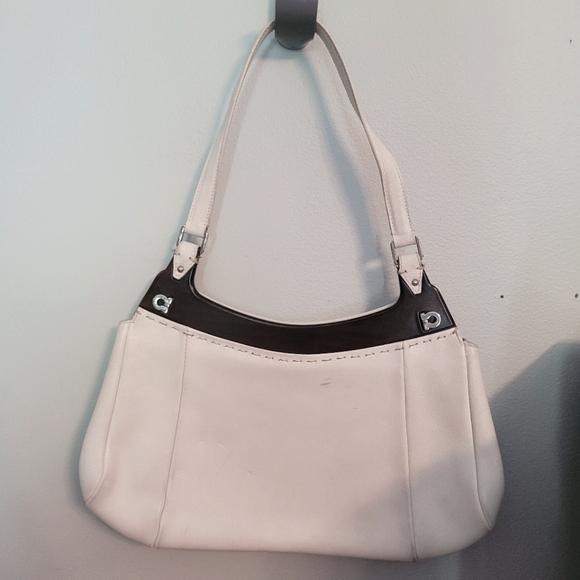 FERRAGAMO authentic vintage shoulder bag.  White leather with beautifulwood trim - Picture 1 of 9